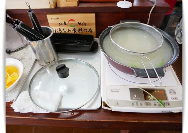 2017年沖繩親子遊♡港川外人住宅區「鶏そば屋いしぐふ-雞湯拉麵屋」美味雞麵 。