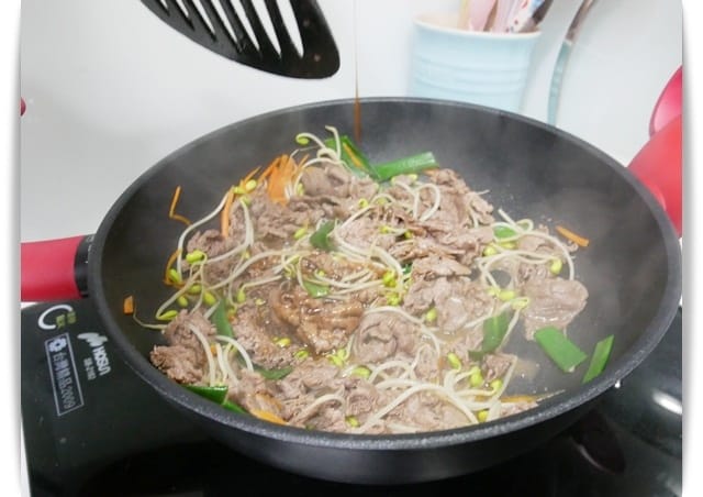 [My Little Kitchen] 五分鐘快速完成「韓式烤肉飯」❤