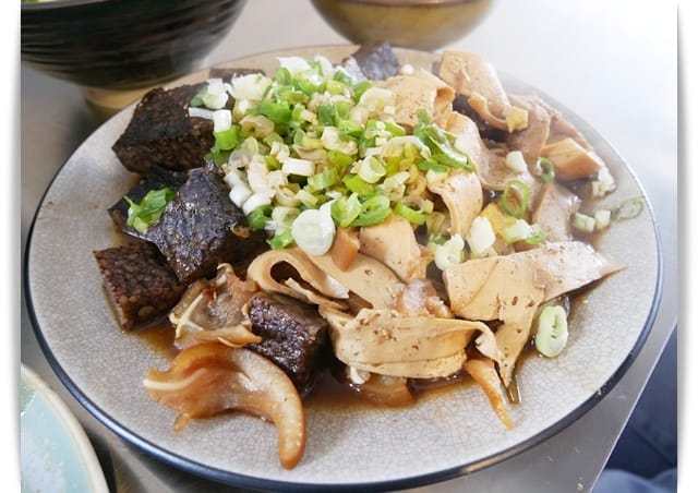 屏東「美菊」有點文青的麵店 ♡