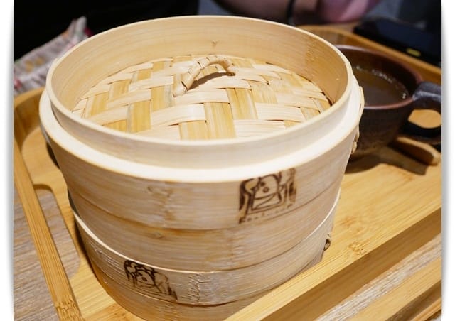 好文青「老宋咖啡Thesungcafe」有賣咖啡也有賣油飯。