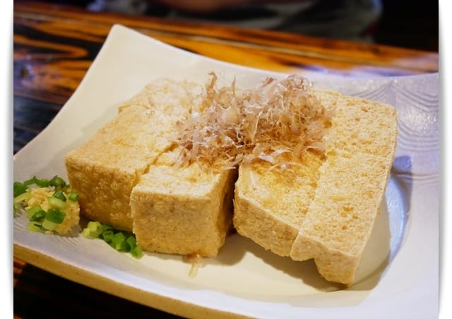 2017年沖繩親子遊 ♡ 好有氣氛「串角久茂地店」串燒吃到飽居酒屋。