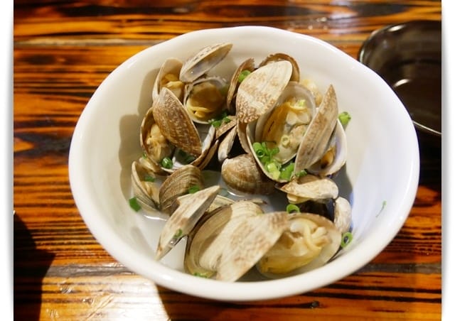 2017年沖繩親子遊 ♡ 好有氣氛「串角久茂地店」串燒吃到飽居酒屋。
