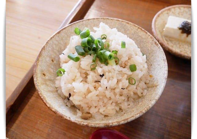 2017年沖繩親子遊 ♡ 文青風「OKINAWA SOBA EIBUN」沖繩麵鋪。