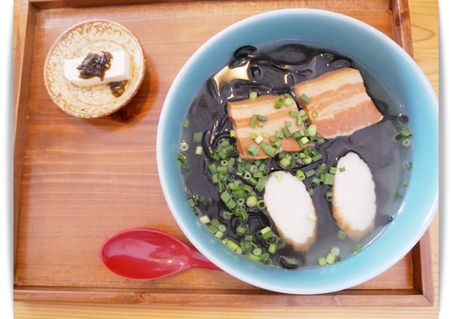 2017年沖繩親子遊 ♡ 文青風「OKINAWA SOBA EIBUN」沖繩麵鋪。