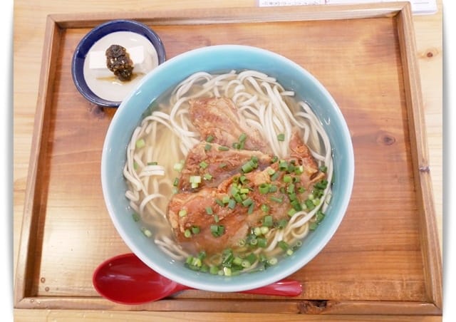 2017年沖繩親子遊 ♡ 文青風「OKINAWA SOBA EIBUN」沖繩麵鋪。