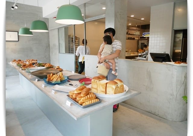 屏東「美菊麵包店」簡單卻很有味道 ♪