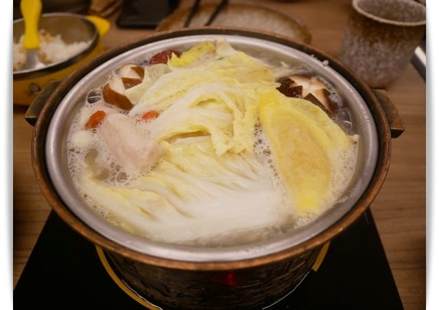 天冷來補一下「德記中藥火鍋-台南總店」中藥入鍋 ❤