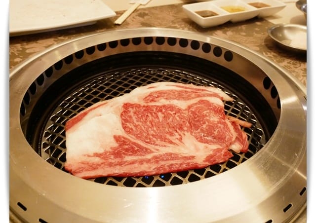 2018年沖繩親子遊 ♡ 日本和牛吃到飽「我那霸燒肉」大滿足、近國際通。