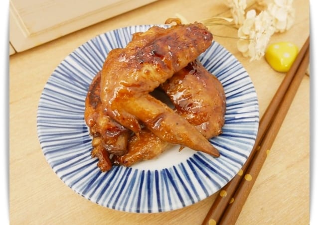 é¦éç¿