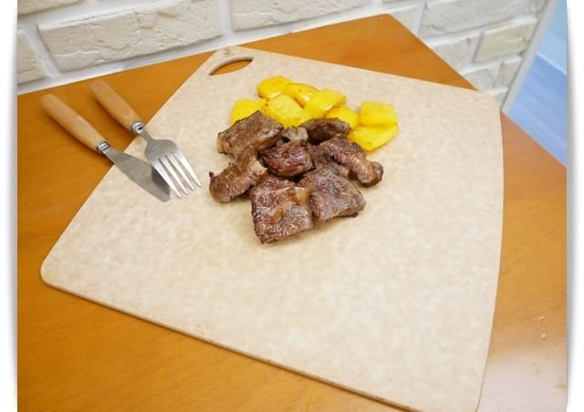 「SAGE 美國原裝抗菌木砧板」廚房衛生料理好幫手 ♪