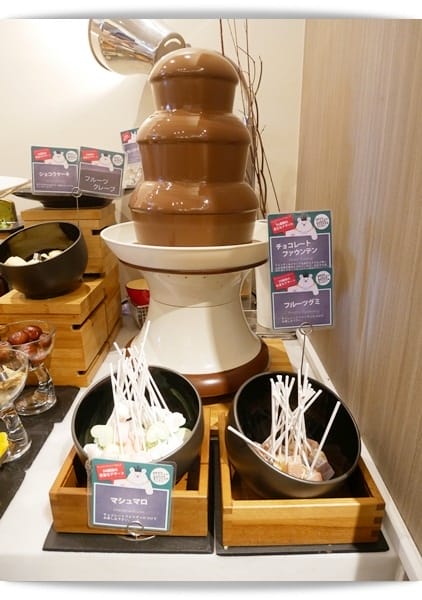 2018年沖繩親子遊♡地點優「WBF水之都那霸酒店」無邊際泳池與高級早餐。