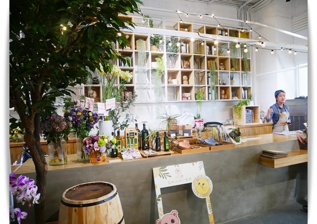 好美的「Zone Café 弄咖啡親子餐廳」時尚露營野餐風 ♡