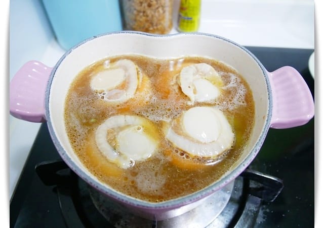 [My Little Kitchen] 好簡單「帆立貝日式炊飯」每顆飯粒都鮮甜 ♪