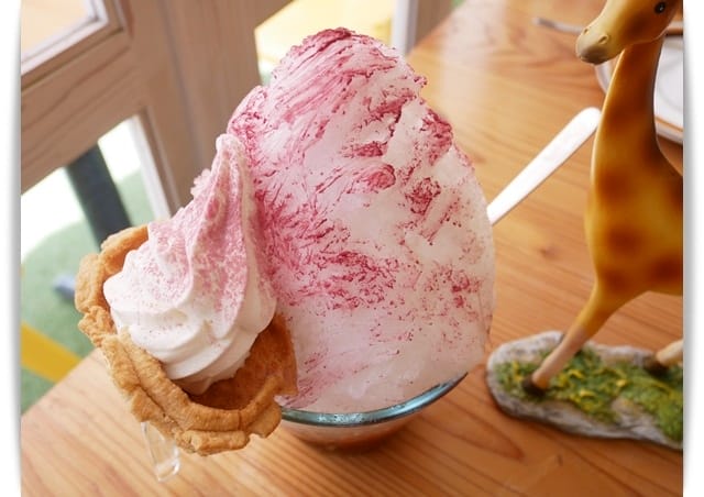 2018年沖繩親子遊 ♡ 可愛的「Yes Picnic Parlor」繽紛色彩日式剉冰。