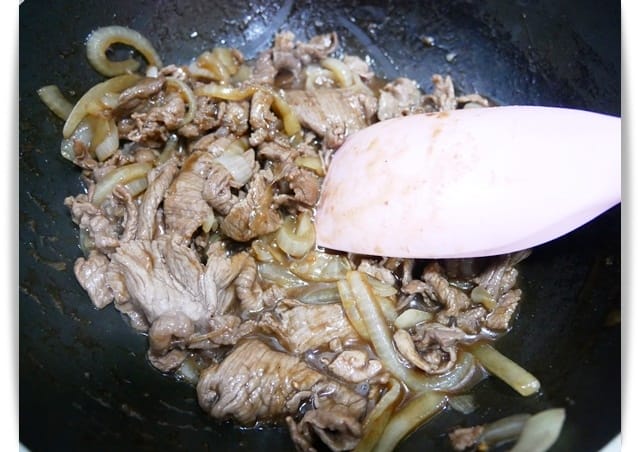 [My Little Kitchen] 超好吃「韓式烤牛肉帕尼尼」好入味、好滿足 ♪