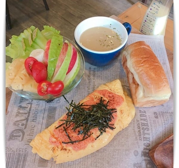 「木上·角食」現烤吐司自己來，柔軟口感好喜歡 ♪