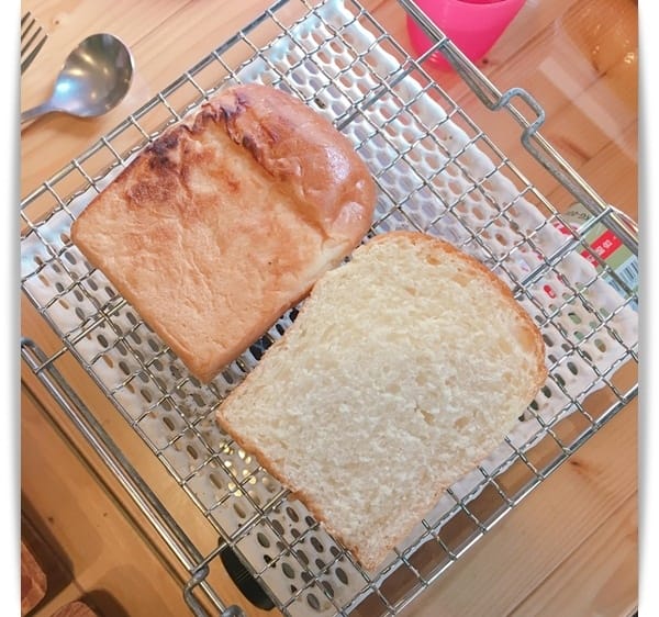 「木上·角食」現烤吐司自己來，柔軟口感好喜歡 ♪