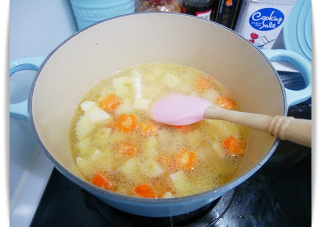 [My Little Kitchen] 免油炸「日式炸雞咖哩飯」健康又美味 ♡