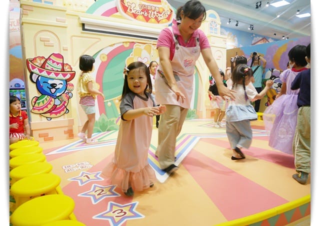 「高雄貝兒絲樂園-狂歡墨國主題館」小孩玩得好開心 ♡