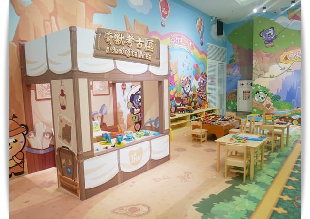 「高雄貝兒絲樂園-狂歡墨國主題館」小孩玩得好開心 ♡