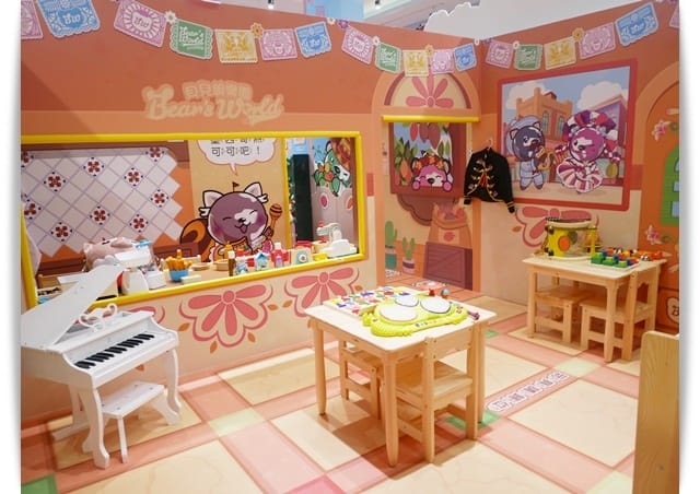 「高雄貝兒絲樂園-狂歡墨國主題館」小孩玩得好開心 ♡
