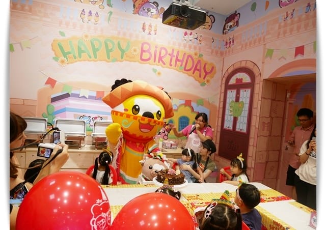 「高雄貝兒絲樂園-狂歡墨國主題館」小孩玩得好開心 ♡