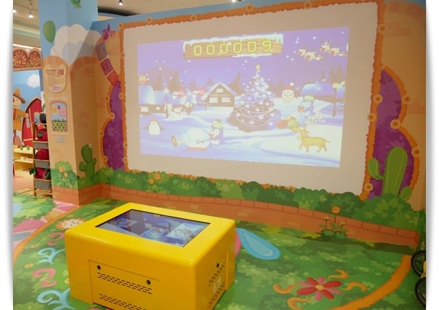 「高雄貝兒絲樂園-狂歡墨國主題館」小孩玩得好開心 ♡