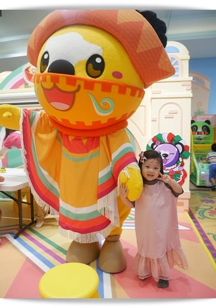 「高雄貝兒絲樂園-狂歡墨國主題館」小孩玩得好開心 ♡