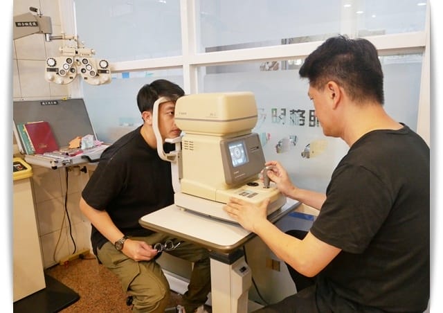 台南太陽眼鏡推薦「明格眼鏡」品牌款式多，來挑選父親節禮物吧 ♡