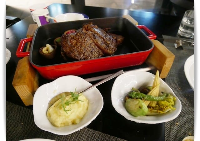 「étage 15乾式熟成牛排館」氣氛佳、好吃的牛排在這裡。