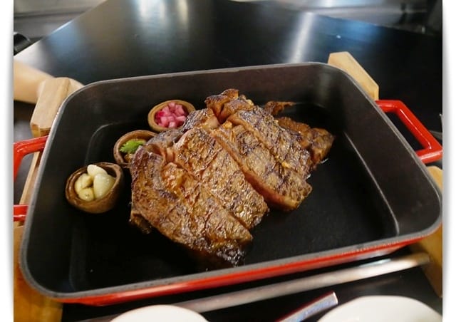 「étage 15乾式熟成牛排館」氣氛佳、好吃的牛排在這裡。