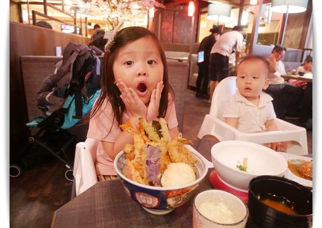 高雄「日本橋浜町酒食処-夢時代店」滿出來的天丼讓人大滿足 ♪