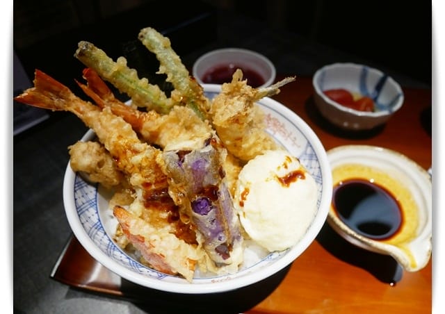 高雄「日本橋浜町酒食処-夢時代店」滿出來的天丼讓人大滿足 ♪