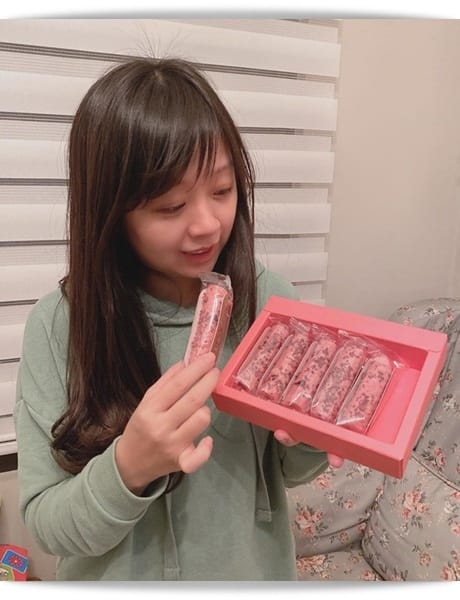 「青鳥旅行-莓果RUBY巧克力蛋捲、榛果黑巧克力蛋捲」甜蜜滋味 ❤