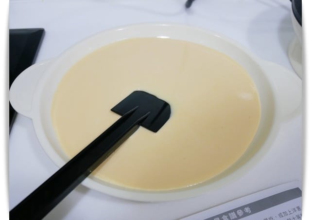 [My Little Kitchen] 甜點店裡的「水果千層蛋糕」好吃又簡單。