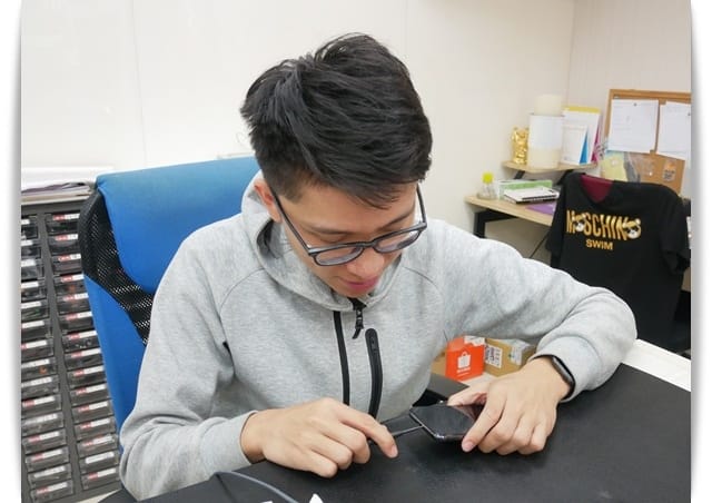 屏東「蘋果大聯盟」iphone手機維修、電池換新服務。