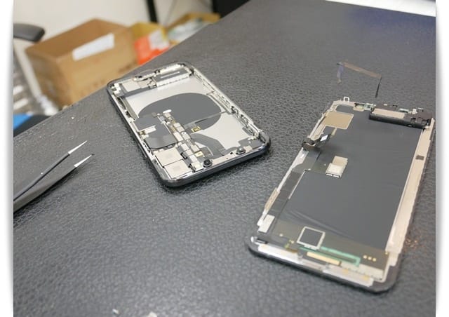 屏東「蘋果大聯盟」iphone手機維修、電池換新服務。