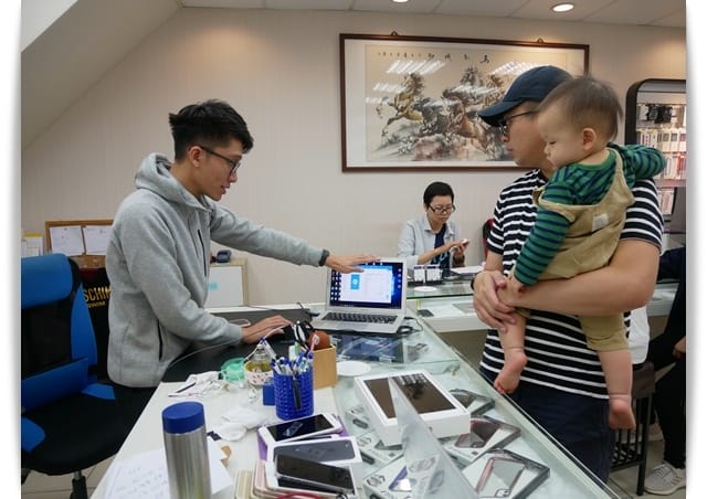 屏東「蘋果大聯盟」iphone手機維修、電池換新服務。