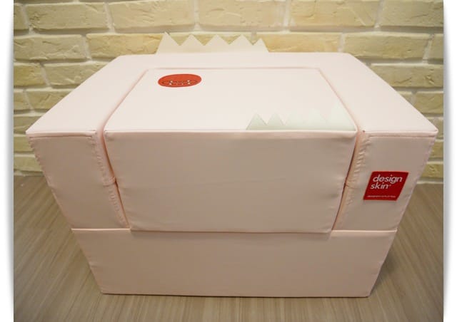 韓國「design skin 寶寶蛋糕沙發桌椅」多用途,好玩又實用。