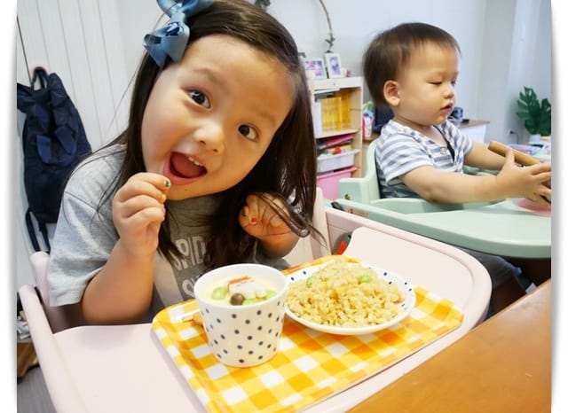 吃炒飯 吃炒飯