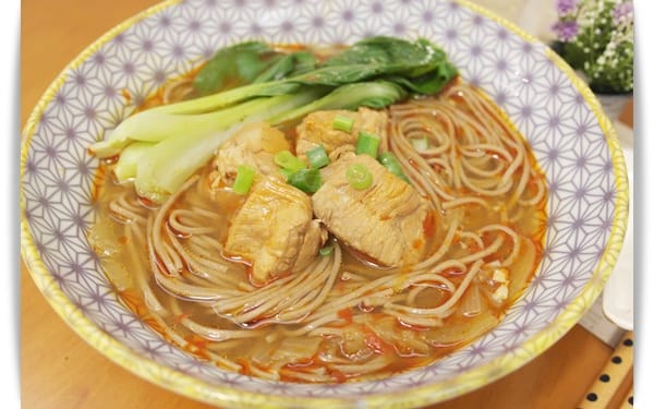 桂冠「天皇濃乳鍋」湯頭濃郁、好方便的鍋物湯底。