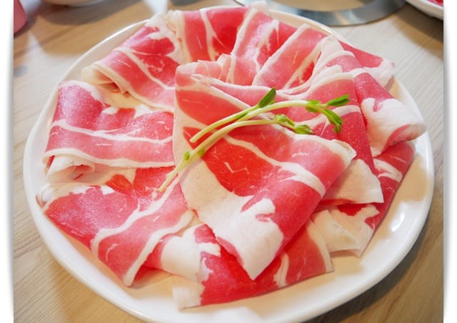 高雄好好鍋之「好想燒肉」美美的白色系燒肉店♡