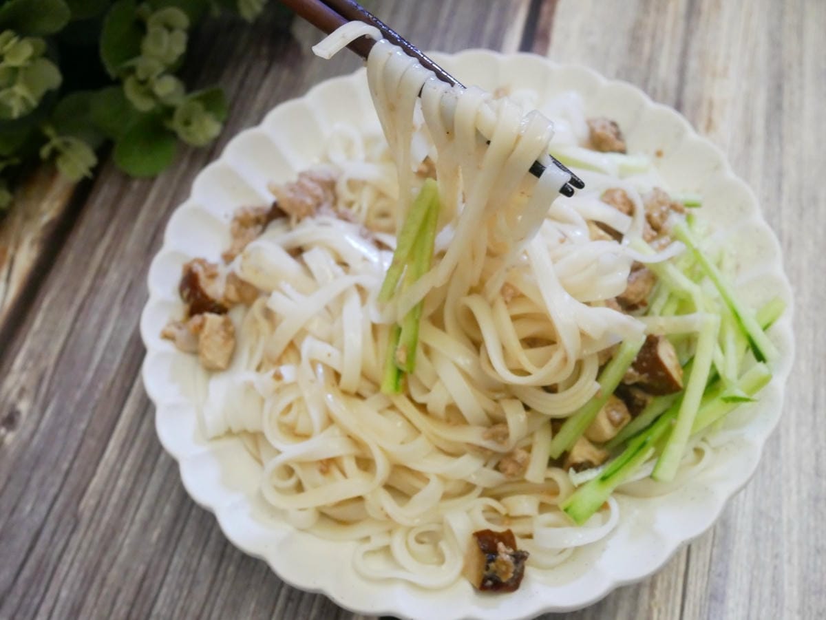 麵三 麵三