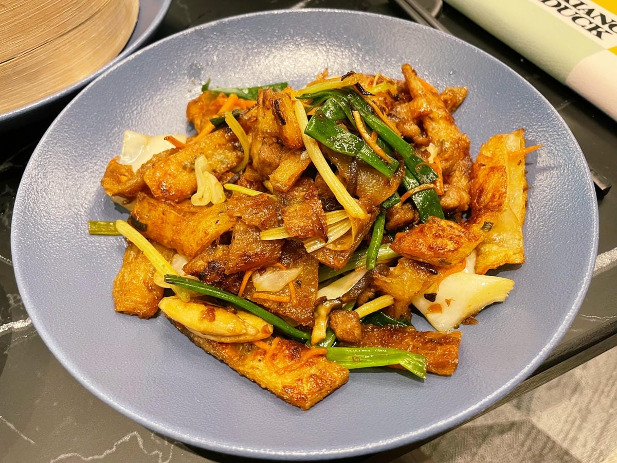 高雄巨蛋「享鴨裕誠店」中華料理好下飯。 高雄巨蛋「享鴨裕誠店」中華料理好下飯。