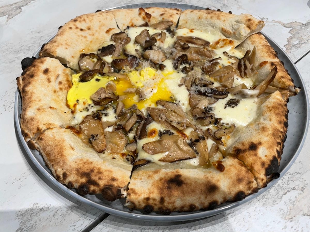 嘉義長榮公園「朱氏披薩Pizzeria Chu」窯烤出爐超好 嘉義長榮公園「朱氏披薩Pizzeria Chu」窯烤出爐超好