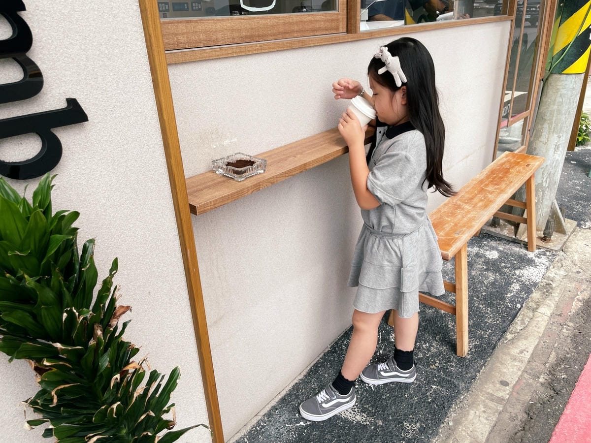 高雄「lil chamb coffee」小文青的街頭外帶咖啡 高雄「lil chamb coffee」小文青的街頭外帶咖啡