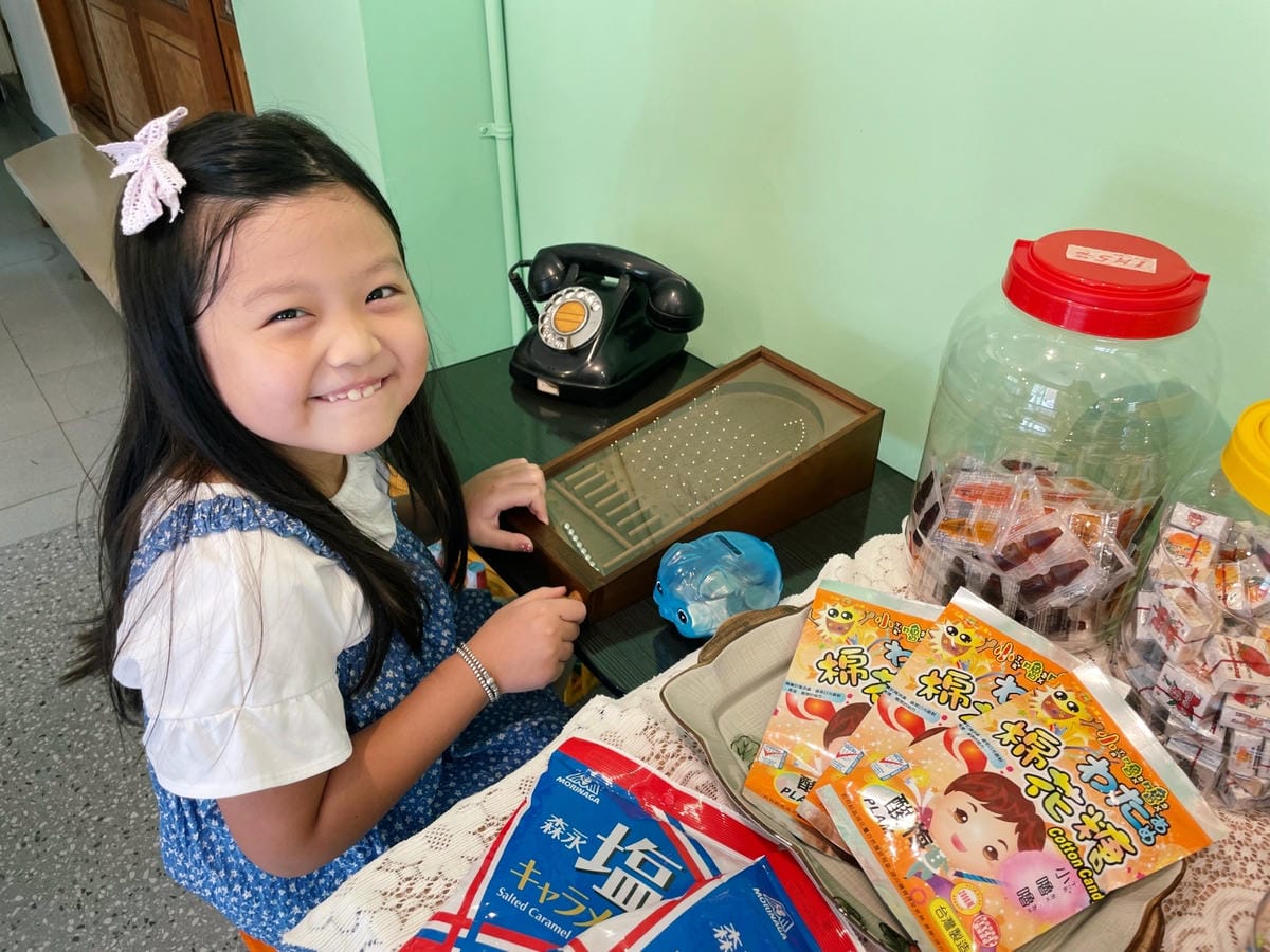 高雄果貿兒童公園旁「十十饞堂」台式復古味、還可以打彈珠喔!! 高雄果貿兒童公園旁「十十饞堂」台式復古味、還可以打彈珠喔!!