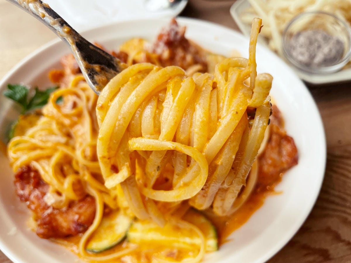 台北信義區「Waku Waku Pasta」餐點好吃還看得到