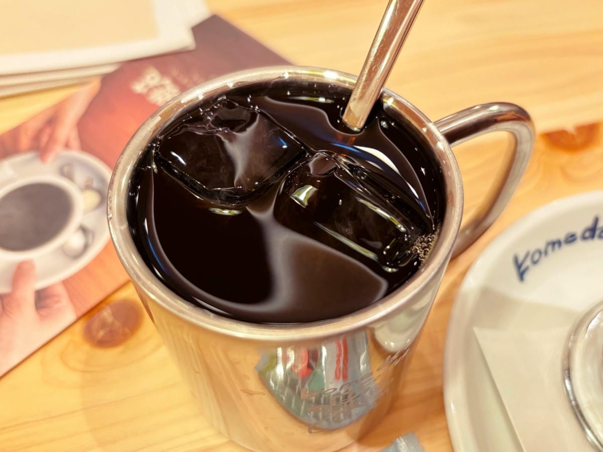 高雄美術館「Komeda's Coffee客美多咖啡」點飲料 高雄美術館「Komeda's Coffee客美多咖啡」點飲料