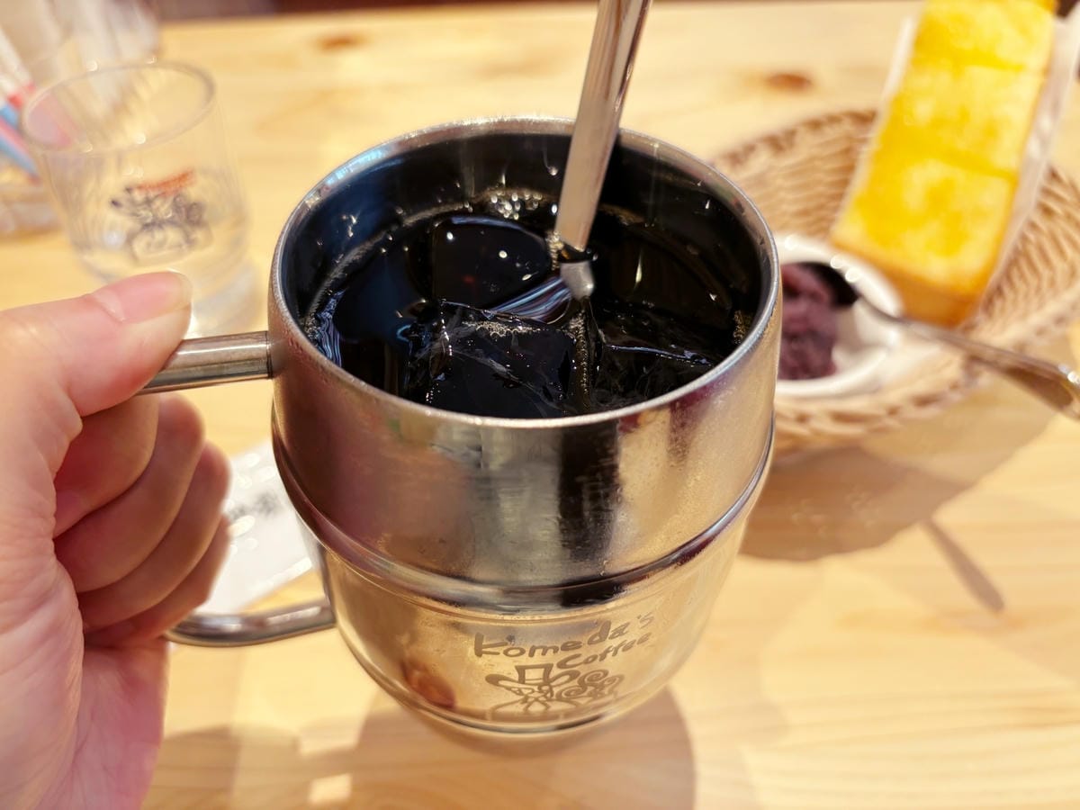 高雄美術館「Komeda's Coffee客美多咖啡」點飲料 高雄美術館「Komeda's Coffee客美多咖啡」點飲料